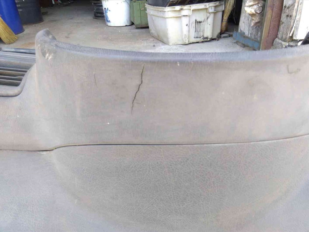 Suzuki Swift II 92-03 Mûszerfal Héj 6. kép