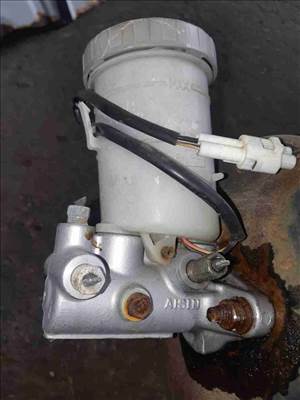 Suzuki Grand Vitara -05 Főfék Munkahenger  Fékfolyadék Tartály