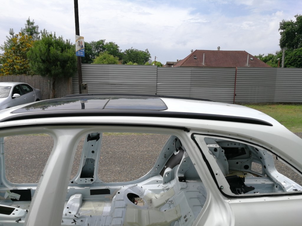 Audi A4 kombi (8K B8) bal tetõcsomagtartó 1. kép