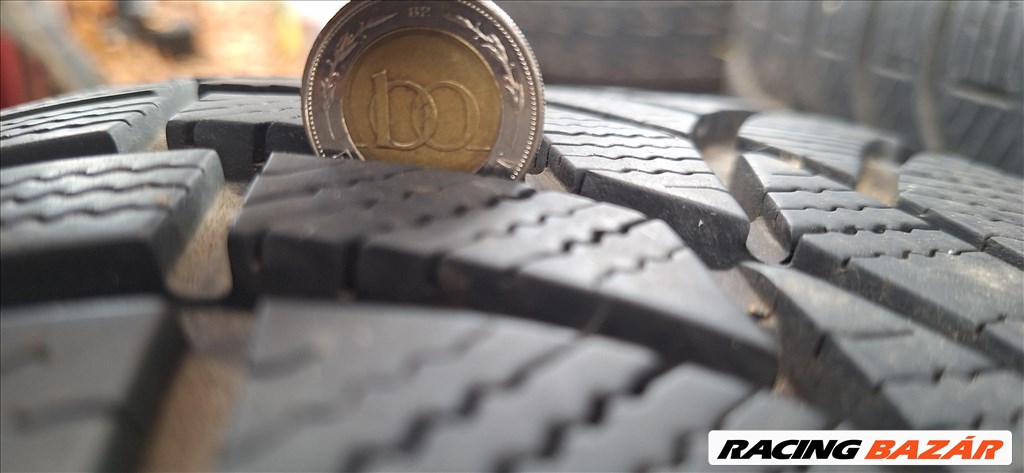  225/5517" használt Toyo Tires téli gumi gumi 5. kép