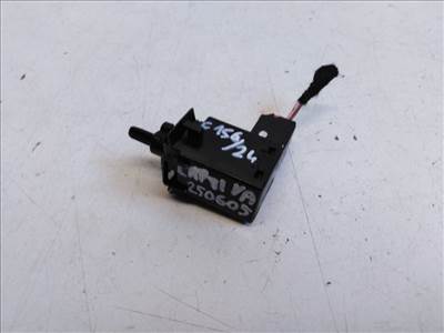 Chevrolet Captiva  kuplungpedál kapcsoló