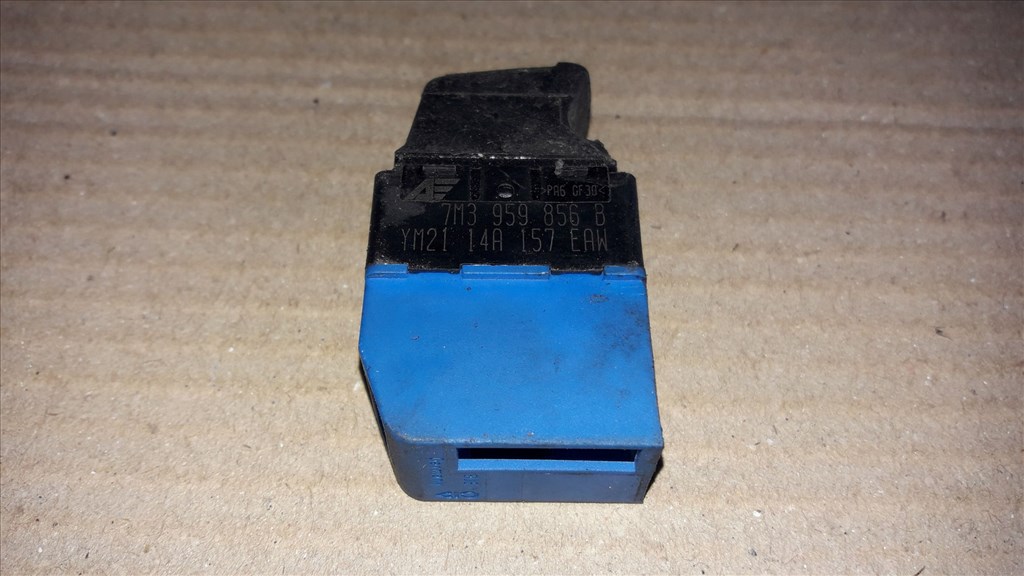 Ford Galaxy II Jobb Elsõ Ablakemelõ Kapcsoló 7M3 959 856 B 2. kép