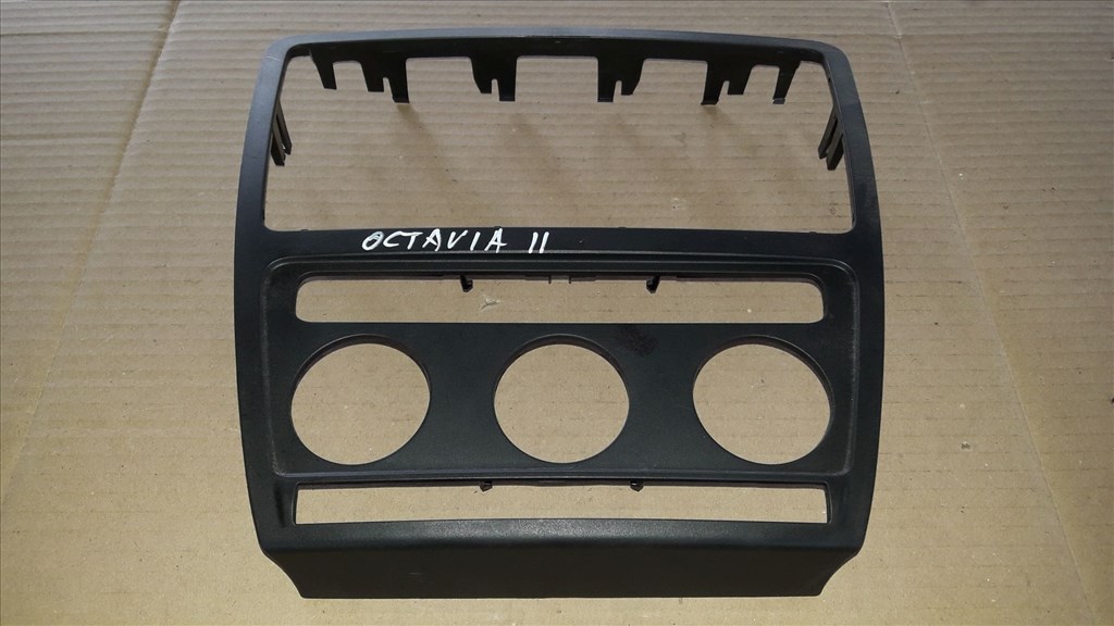 Skoda Octavia II Fûtéskapcsoló Elõlap 1Z0 858 069 A 1. kép