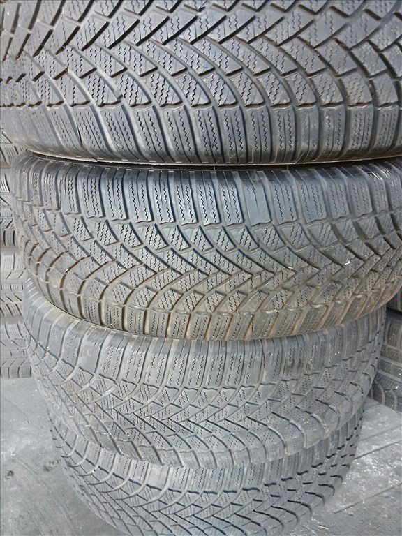  235/60R18" használt Bridgestone téli gumi 2022 1. kép