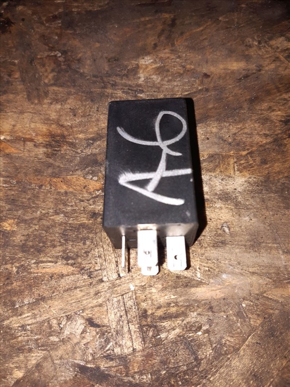 Audi A6 C5 Relé 4B0 907 307 B 2. kép