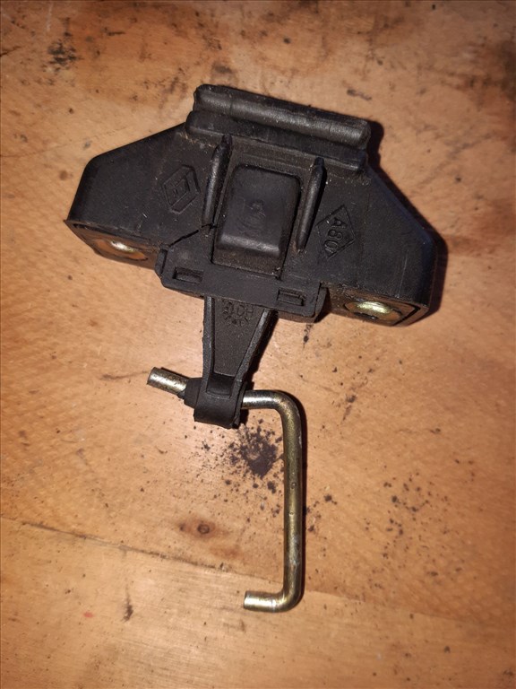 Renault Thalia I Csomagtérajtó Zár Ütközõ 2. kép