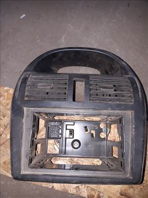 Suzuki Ignis 03-07 Középkonzol Keret  Középső Szellőző 73821-86G0