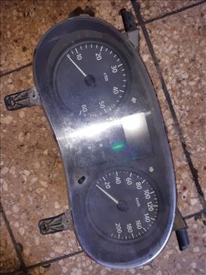 Renault Trafic Óraegység / Kilométeróra 8200390132