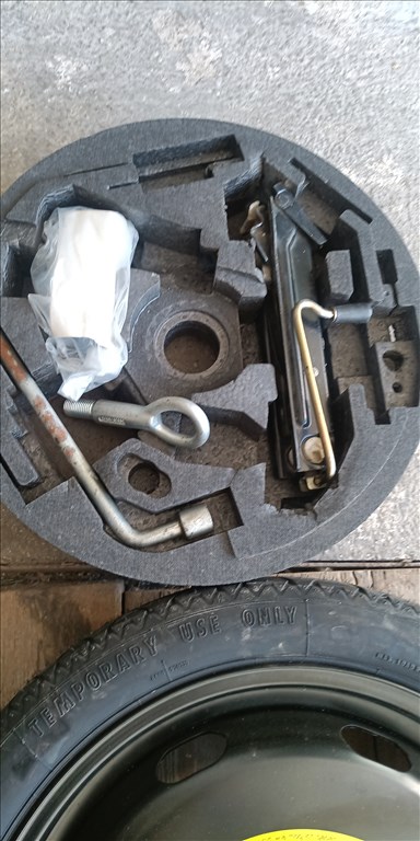 Volkswagen Golf V (A5 Typ 1K) bontott alkatrészei 7. kép