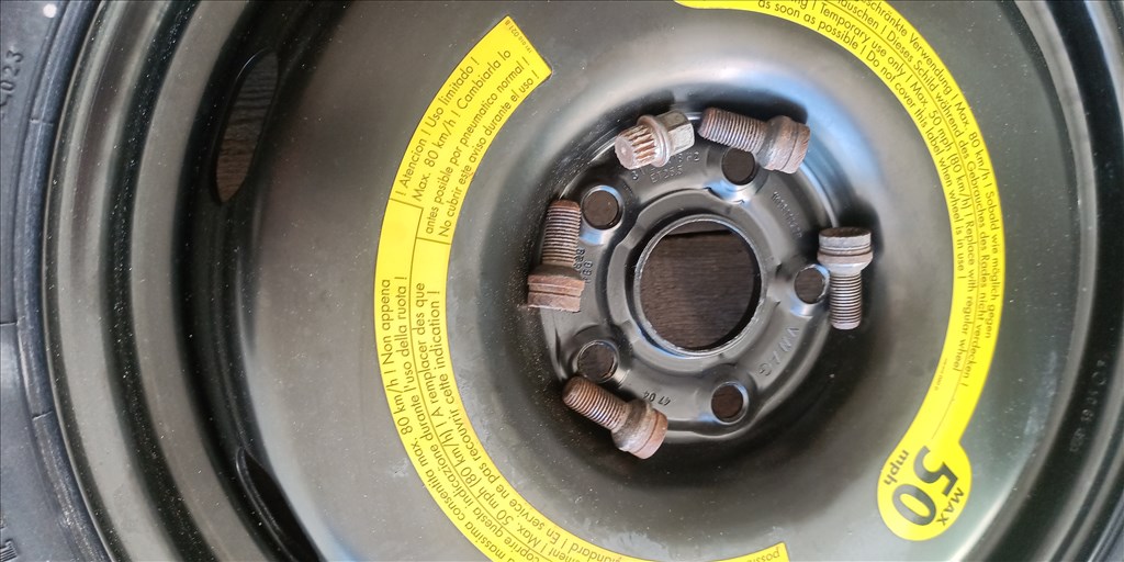 Volkswagen Golf V (A5 Typ 1K) bontott alkatrészei 8. kép