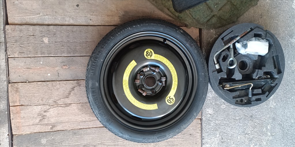 Volkswagen Golf V (A5 Typ 1K) bontott alkatrészei 9. kép