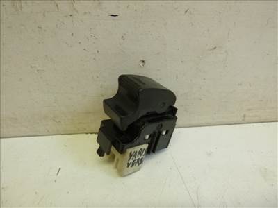 Toyota Yaris Verso jobb első ablakemelő kapcsoló