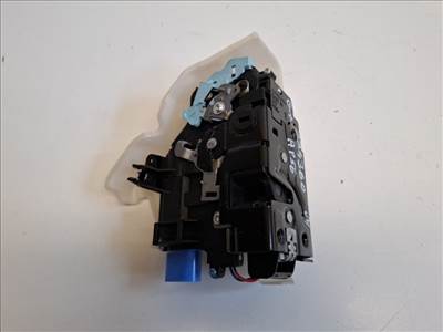 Volkswagen Golf plus jobb hátsó ajtózár 7L0839016H