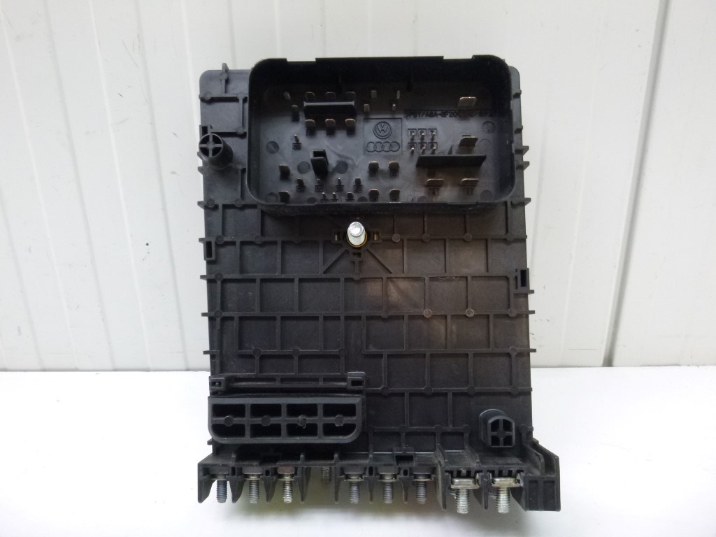 Volkswagen Passat VII (3C) biztosítéktábla motortér 3C0937125 1. kép