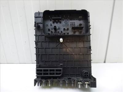 Volkswagen Passat VII (3C) biztosítéktábla motortér 3C0937125