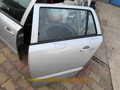 Opel Astra H bal hátsó kombi ajtó Z157 