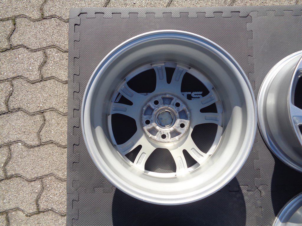 Mazda CX-3 gyári alufelni 16-os teljesen újszerű állapotban eladó.  6. kép