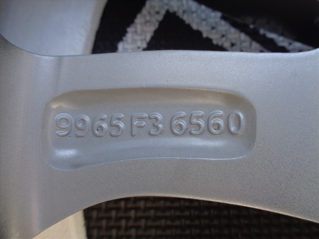 Mazda CX-3 gyári alufelni 16-os teljesen újszerű állapotban eladó.  9. kép