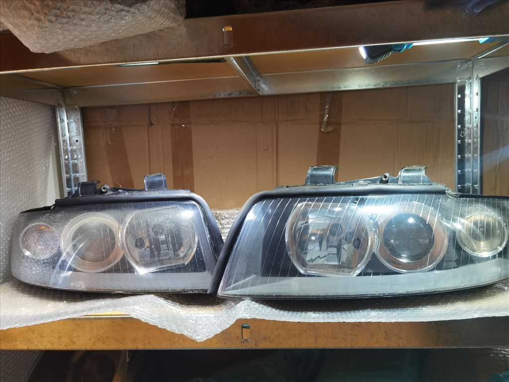 Audi A4 (B6/B7) B6/B7 A4 b7 xenon fényszóró lámpa  8e0941003p 8e0941004p 1. kép