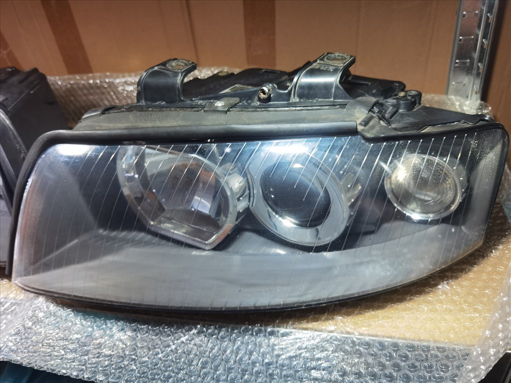 Audi A4 (B6/B7) B6/B7 A4 b7 xenon fényszóró lámpa  8e0941003p 8e0941004p 3. kép