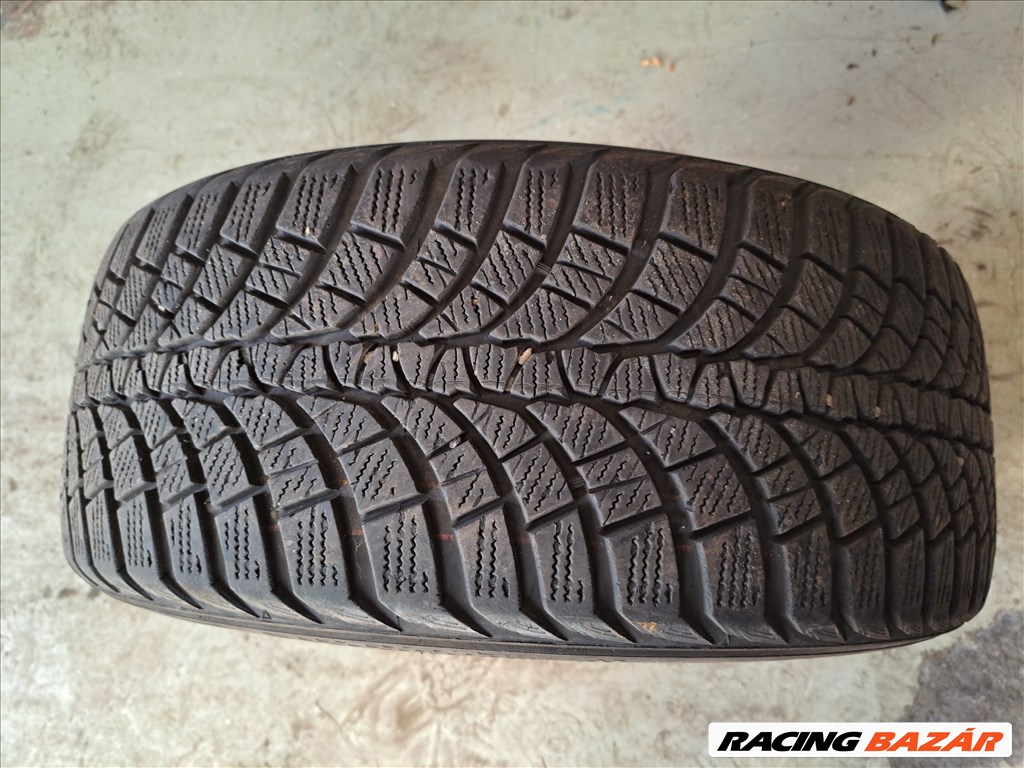 1db 235/50 R17 kumho Wintercraft WP71 Újszerű téli gumi eladó!  8mm minta  1. kép