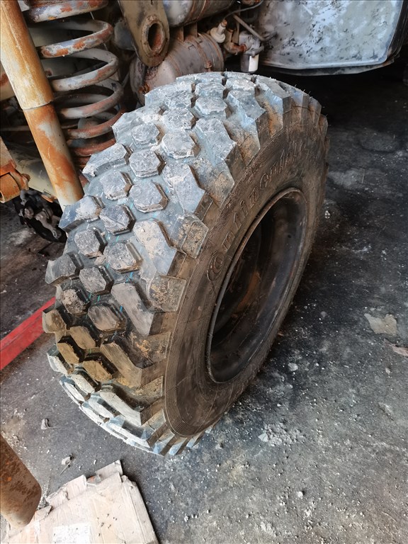 R0302 69 4db ÚJ Continental MPT80 12.5 R20 335 80  CSAK GUMI 1. kép