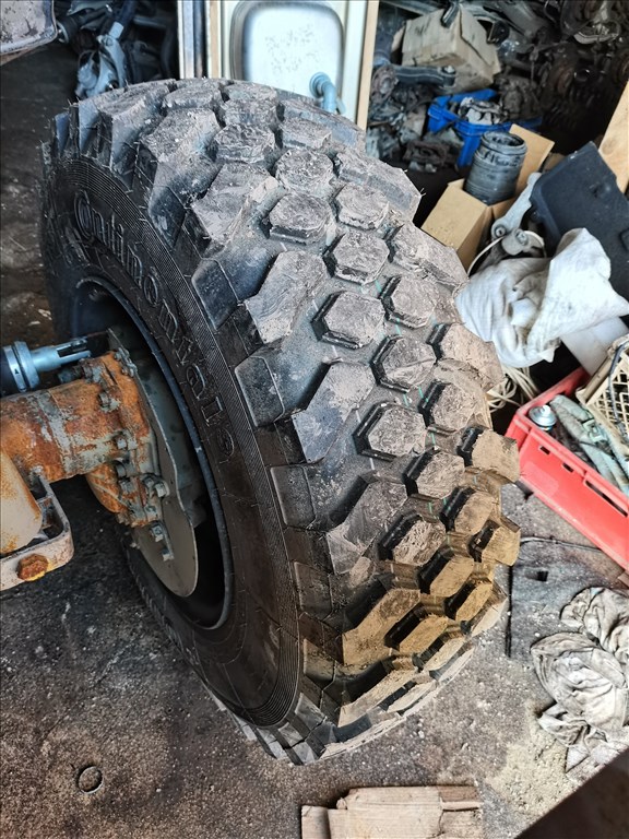 R0302 69 4db ÚJ Continental MPT80 12.5 R20 335 80  CSAK GUMI 2. kép