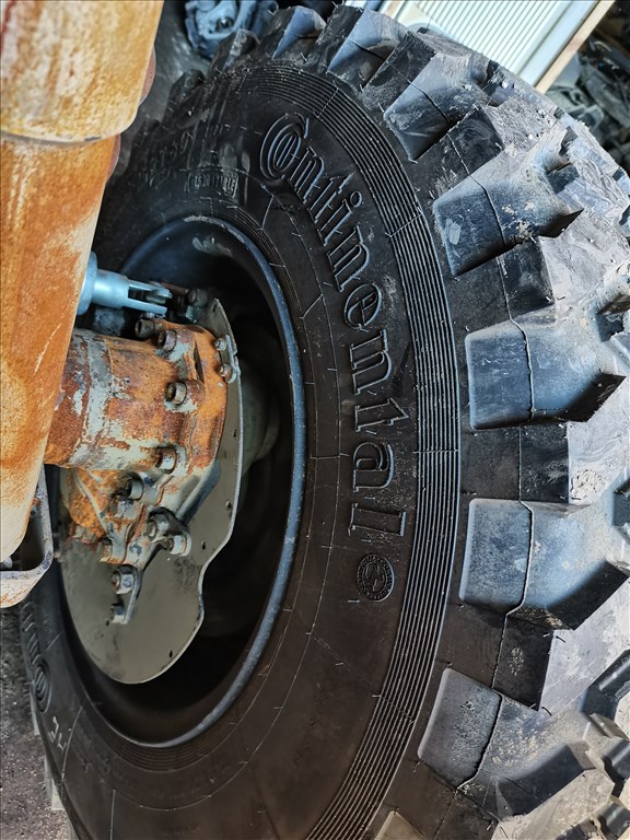 R0302 69 4db ÚJ Continental MPT80 12.5 R20 335 80  CSAK GUMI 3. kép