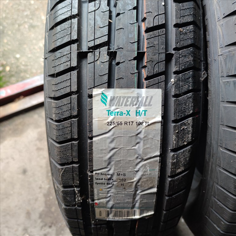225/65 R17 ÚJ!! Waterfall négyévszakos gumi 30000ft a 2db/251/ 1. kép