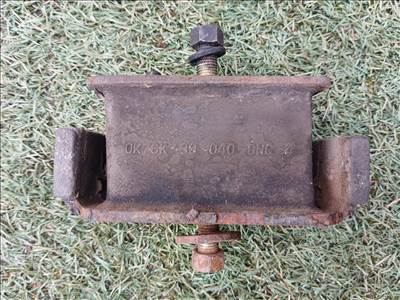 Kia K2500 motortartó bak gyári  0k76k39040