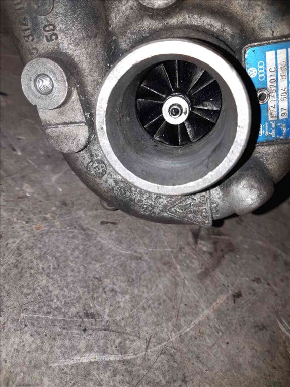 Volkswagen Transporter T4 91-03 Turbó Feltöltõ 074145701C 2. kép