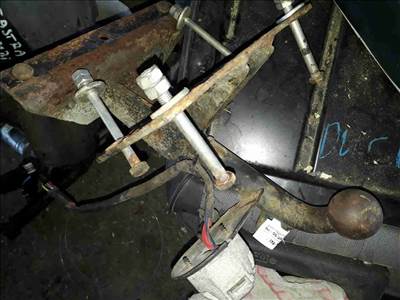 Opel Astra F Vonóhorog