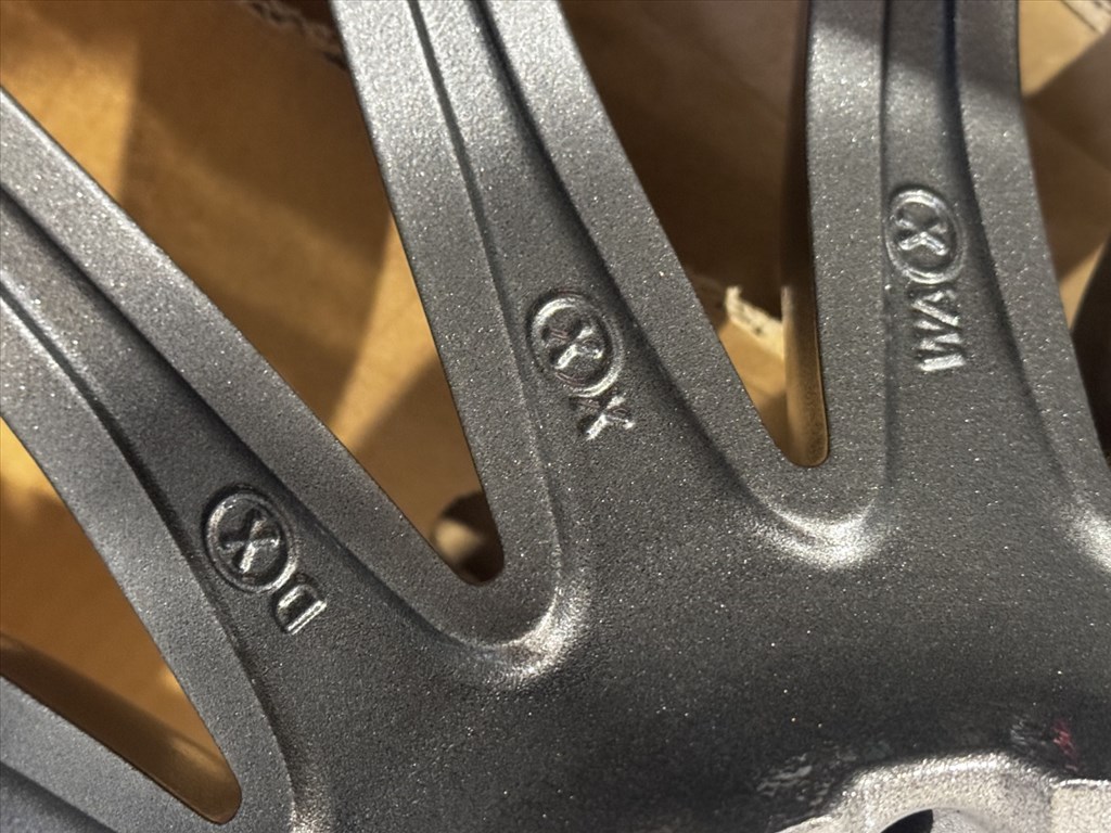 R20 Original Mercedes 11J ET20 - A290 401 0700 / A2904010700 1db felni alufelni 2. kép