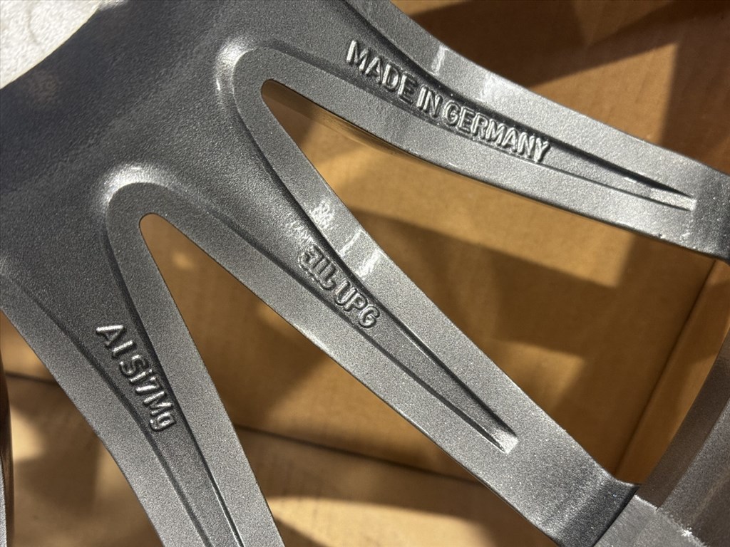 R20 Original Mercedes 11J ET20 - A290 401 0700 / A2904010700 1db felni alufelni 5. kép