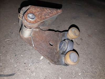 Peugeot Partner 02-08 Jobb Tolóajtó Középső Görgő