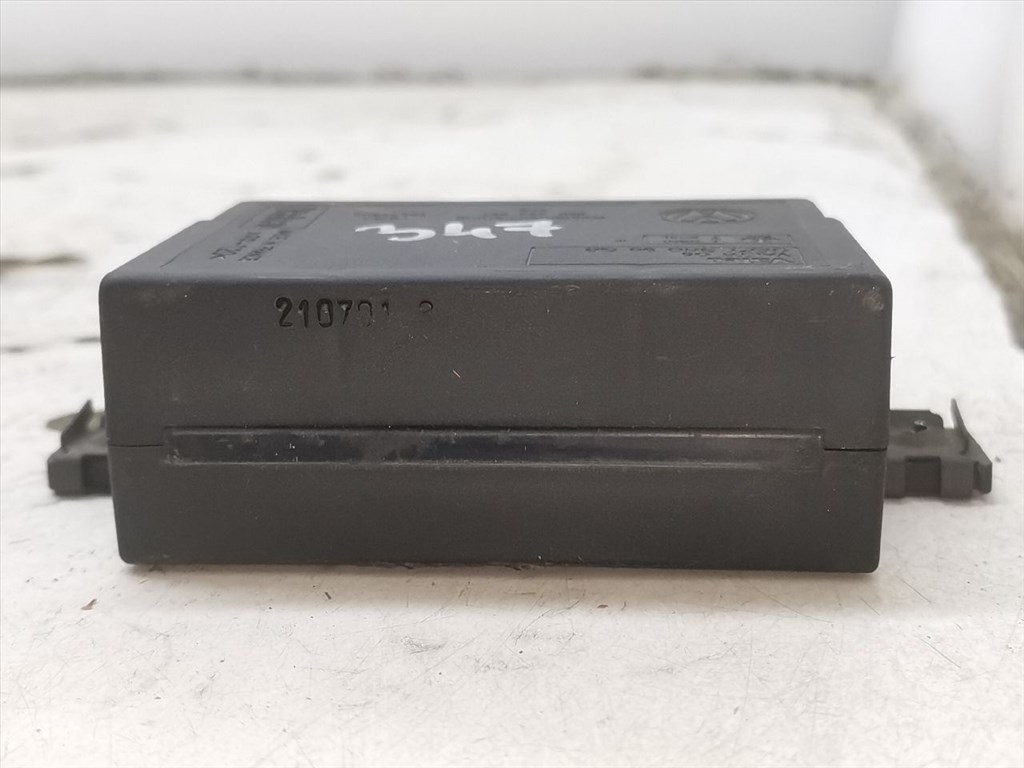 VW POLO CLASSIC (6KV2/ 6V5/ 9J2/ 9J4) 75 1.6 Immobilizer Elektronika #42413# 6X0953257 5. kép