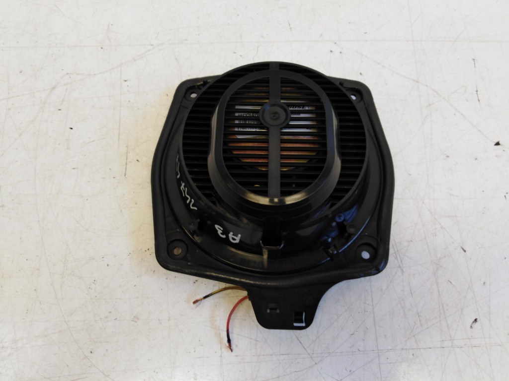 Audi A3 3 ajtós (8P) bal hátsó hangszóró 8H0035411A 2. kép