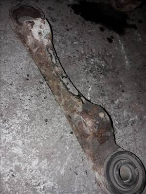 Toyota Hiace Differenciálmû Tartó Konzol