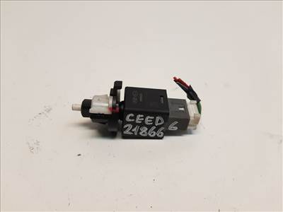 Kia Ceed (JD) féklámpa kapcsoló 938133S800