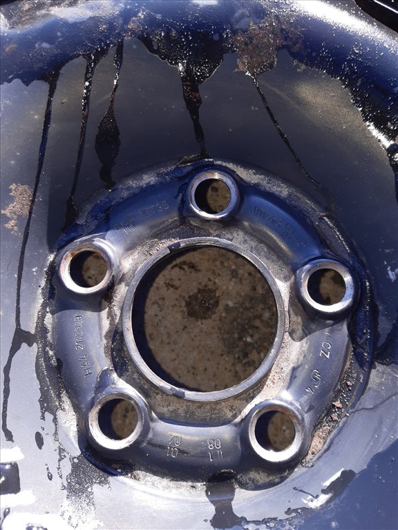 Skoda Fabia <p>Gyáriszám:<br>6Q0 601 027 C</p><p>Felni méret: 14"</p><p>Felni szélesség: 5.0</p><p>Furatszám: 5</p><p>Osztókör: 100.0</p><p>ET szám: ET35</p><p>Agy Átmérõ: 57.0</p><p>Állapot: Normál</p><p>Érdeklõdéskor hivatkozzon erre: KIN-40088</p><p>Bármire van szüksége hívjon bizalommal!<br>Kizárólag munkaidõben hétfõtõl - péntekig 8-12 13-16 óráig!<br>Alkatrészek széles választékban!<br>Hivatalos Regisztrált Autobontó Kecel!<br>Vásároljon Megbízható Helyrõl Beszerelési Garanciával Profiktól!</p> 25000 3. kép