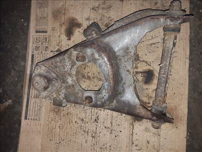 Lada 2105 Jobb Első Lengőkar