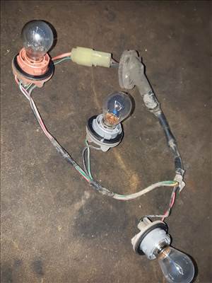 Suzuki SX4 Jobb Hátsó Lámpa Foglalat