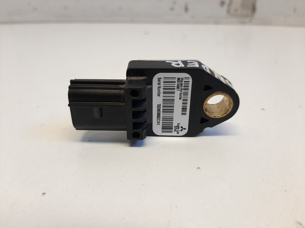 Mitsubishi Outlander jobb elsõ légzsák oldalütés érzékelõ 8651A001 1. kép