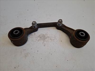 Nissan X-trail (T30) hátsó differenciálmû tartóbak