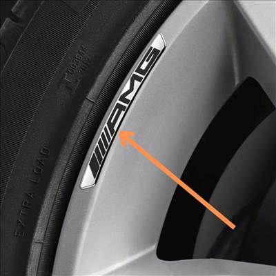 Mercedes AMG felirat alufelnire króm alapon fekete betűk