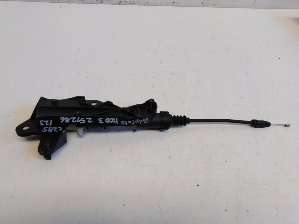 Tesla Model 3  motorháztetõ bowden 109879000C 2. kép