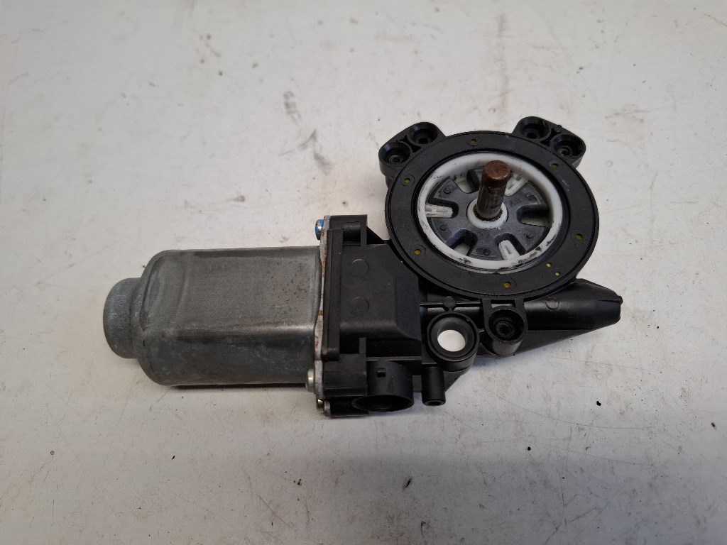 Toyota Aygo (AB40) bal elsõ ablakemelõ motor 1. kép