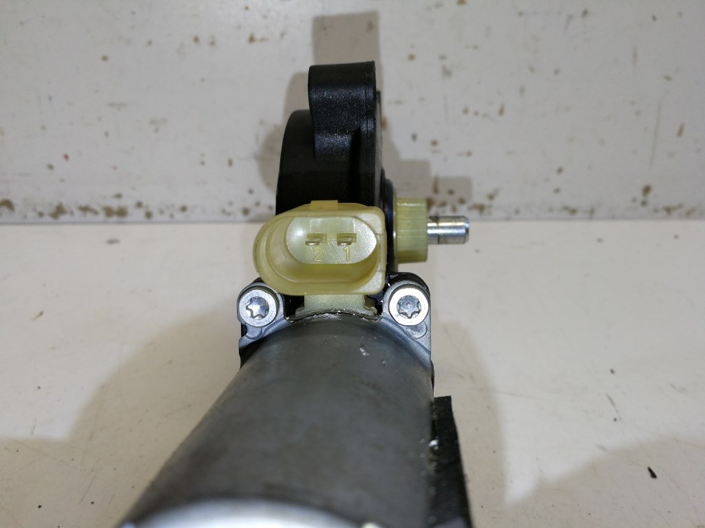 Volvo XC90 bal hátsó ablakemelõ motor 3. kép