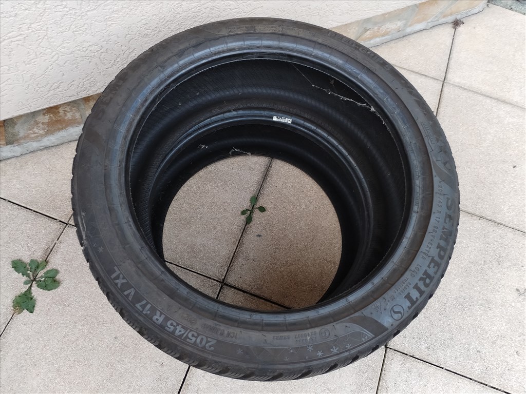  205/4517" újszerű Semperit téli gumi 2 db 2. kép