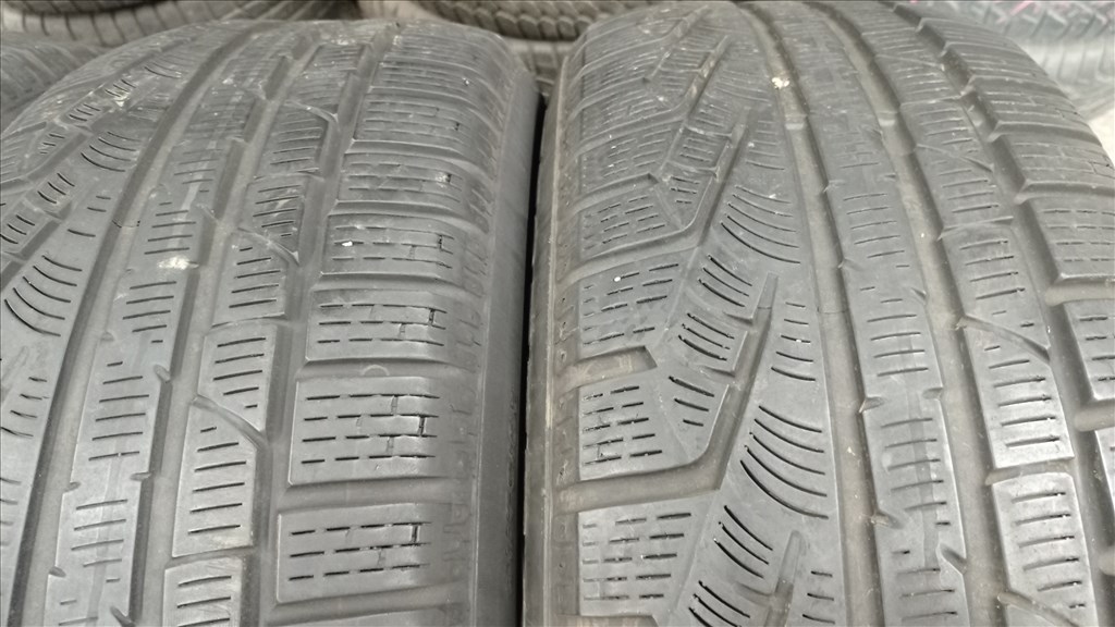  225/5517" használt Pirelli téli gumi gumi 3. kép